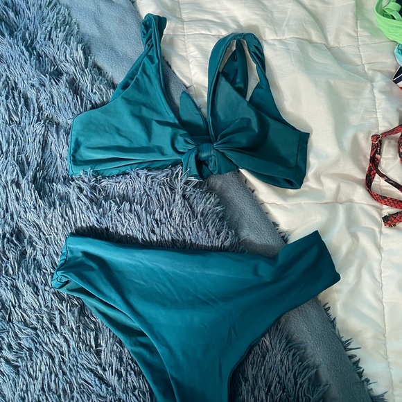 SOLS LOT 10 bikinis 1 top - Picture 4 of 12